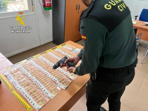 Detenido por manipular con un taladro la ruleta de un salón de juegos Detenido por manipular con un taladro la ruleta de un salón de juegos