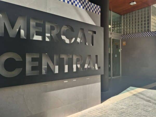 El Mercado Central de Vila-real avanza en su renovación con la licitación de nuevos puestos