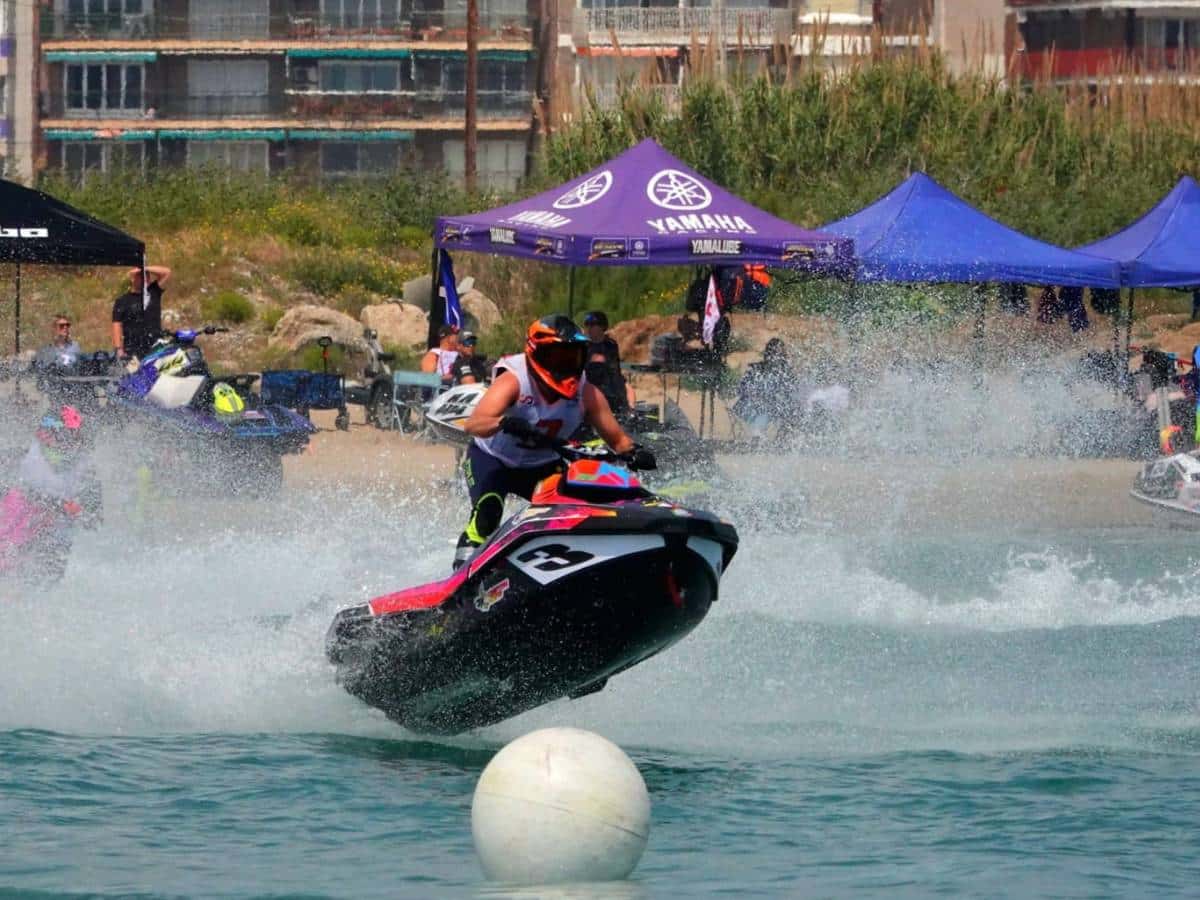 Espectacular campeonato de Motos Acuáticas en la playa del Arenal de Burriana