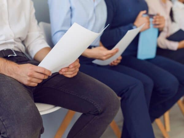 Hasta 30.000 euros por incorporar a jóvenes desempleados: Nueva ayuda de Labora