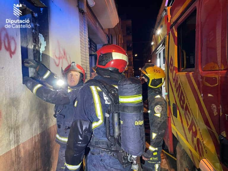 El hombre herido recibió atención médica en el lugar antes de ser trasladado al Hospital La Plana de Vila-real por los servicios sanitarios.