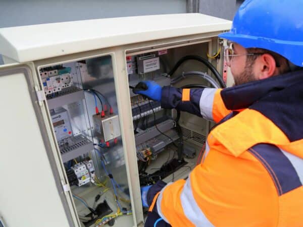La Comunitat Valenciana da por restablecido el servicio eléctrico