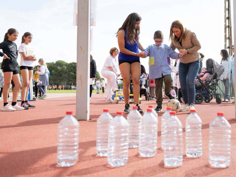 El Complejo de Penyeta Roja acoge una jornada de convivencia y diversión, bajo el lema ‘Todos contra el bullying’.
