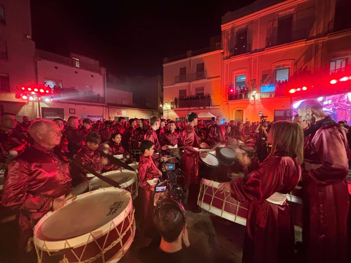 La Semana Santa de Almassora brilla con fuerza en la XVII edición de la Rompida de la Hora