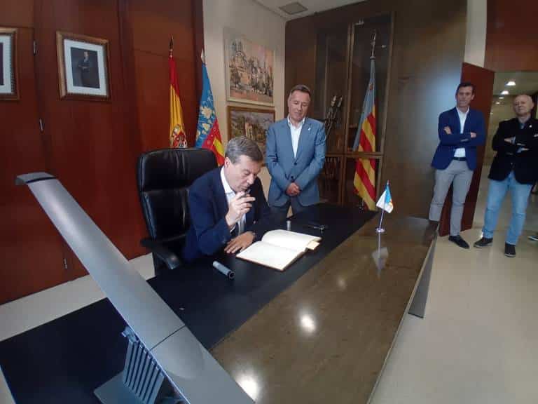marciano-gomez-anuncia-que-burriana-tendra-un-nuevo-centro-de-salud-en-el-puerto