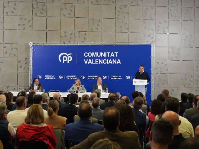 El PPCS muestra su apoyo a Carlos Mazón y a la estrategia del Consell para Castellón en una reunión en la capital de la Plana.