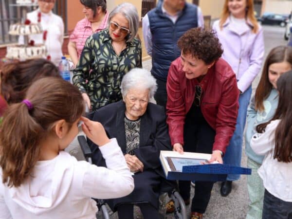 Onda rinde homenaje a Ángela Balaguer en su 100 cumpleaños