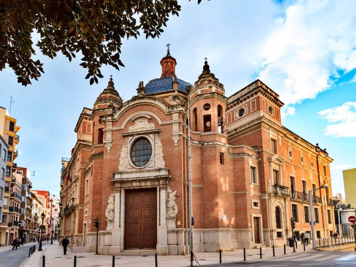 Playas, cultura y fiestas: Castellón unifica su oferta turística en un folleto único