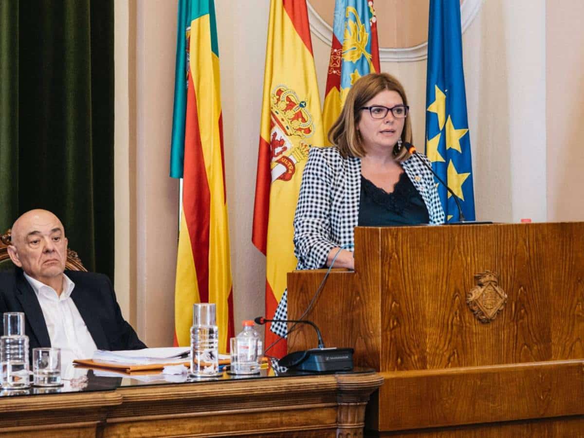 Ribera acusa al PP-Vox de no prevenir la plaga de mosquitos en Castellón