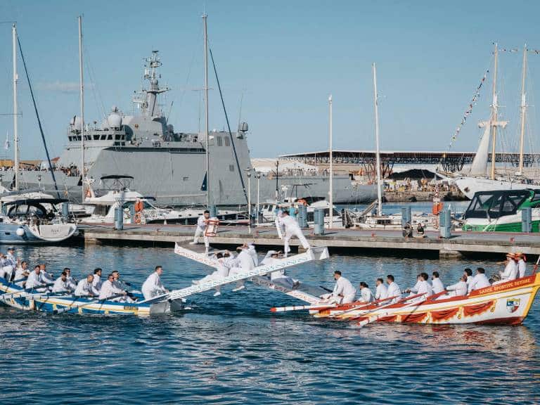 El Grao de Castellón brilla con un espectacular Desfile Marinero y las vibrantes Justas de Sète que unen tradición y espectáculo marítimo.