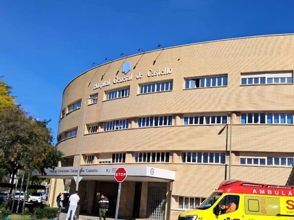 Una mujer en estado crítico en Castellón tras ser atropellada con un patinete Una mujer en estado crítico en Castellón tras ser atropellada con un patinete