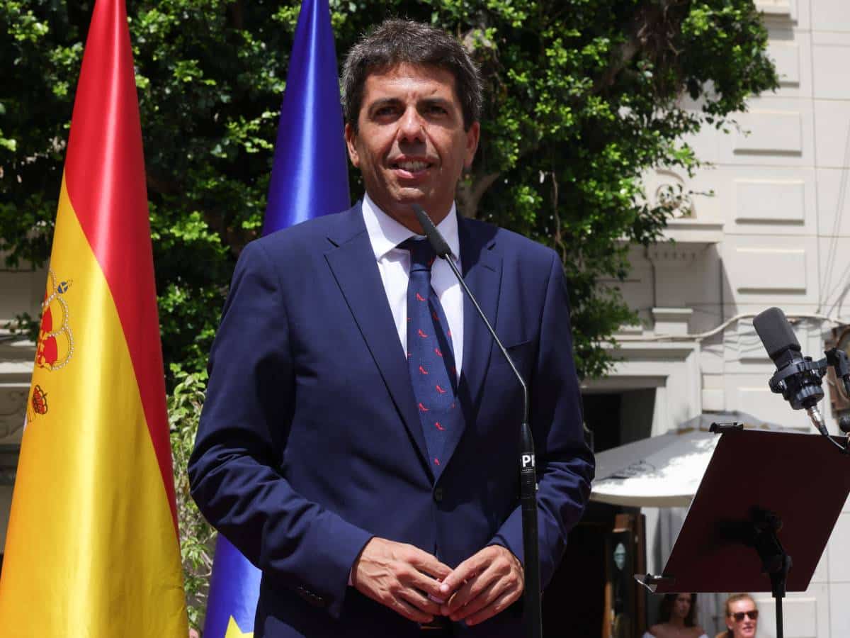 Acusan a Mazón de aprobar la Ley de Costa para favorecer a “Amigos Promotores”