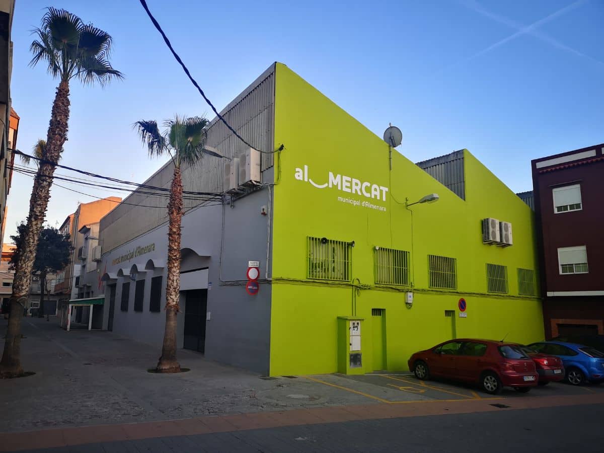 Almenara saca a licitación once puestos del Mercado Municipal