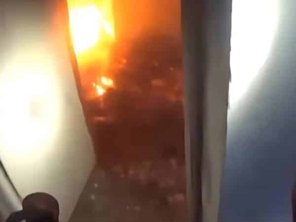 Bomberos evitan tragedia en Nules tras un incendio nocturno en varios trasteros