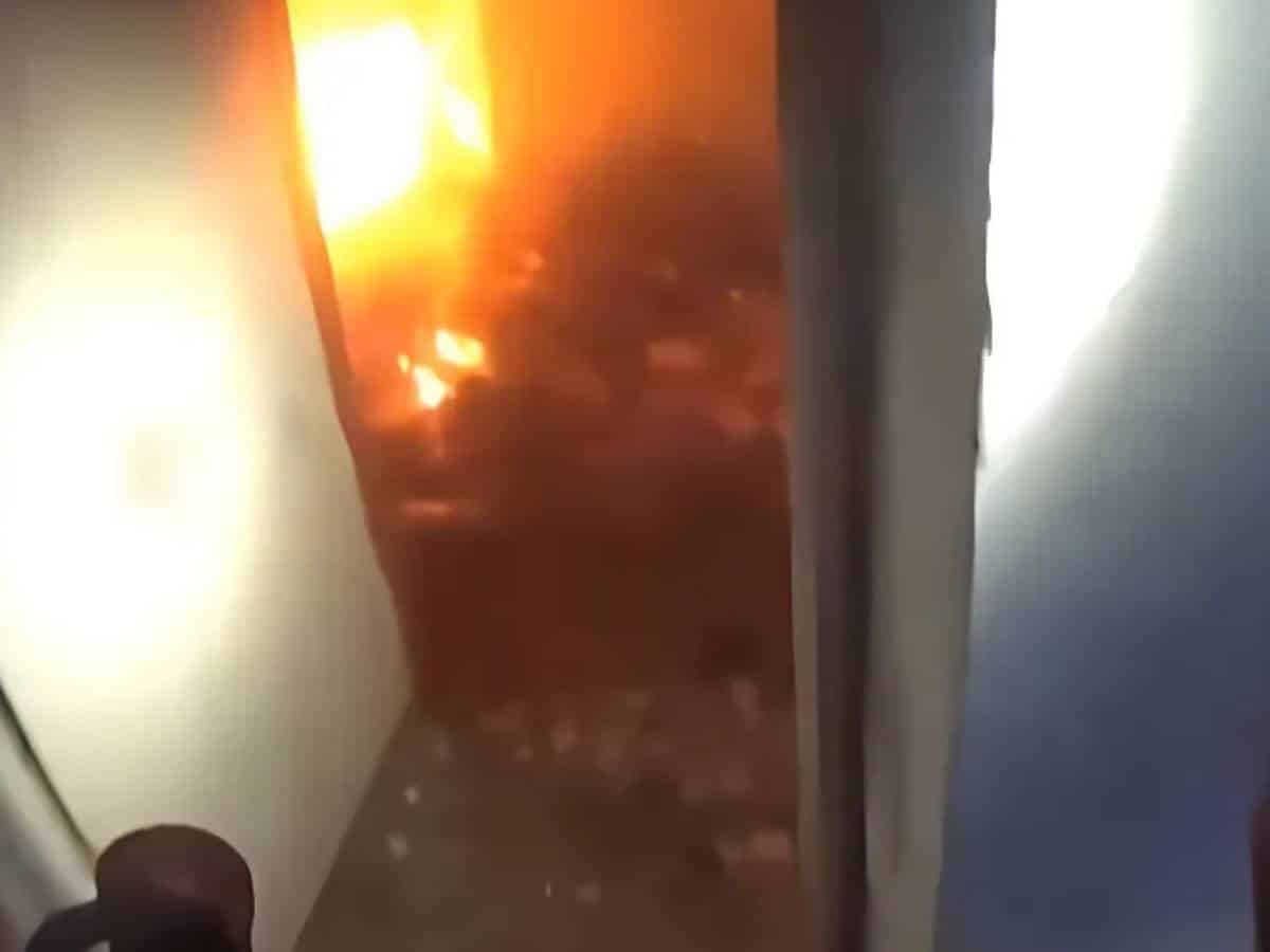 Bomberos evitan tragedia en Nules tras un incendio nocturno en varios trasteros