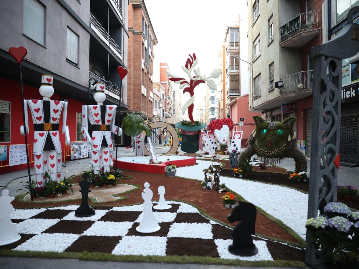 Burriana celebra con éxito la entrega de premios de las Cruces de Mayo 2025