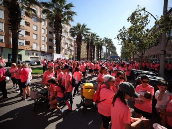 Burriana se vuelca con la lucha contra el cáncer de mama en la IX Cursa de la Dona
