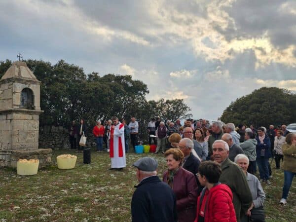 Castellfort honra a Sant Pere Màrtir y da inicio a sus Rogativas 2025