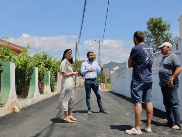 Castellón mejora el Camí Sol del Riu en la Marjalería con nuevas labores de asfaltado