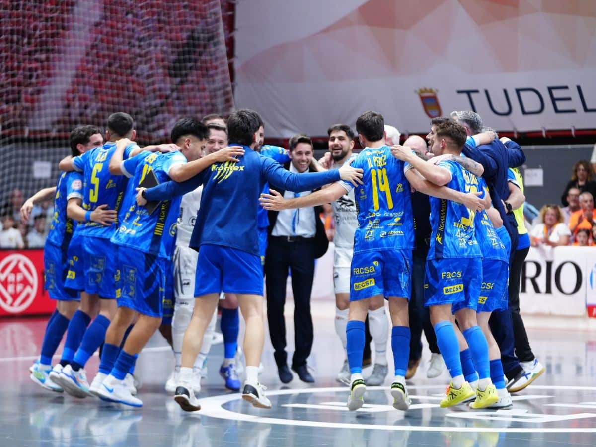 El Servigroup Peñíscola FS entra en la historia al liderar la Primera División