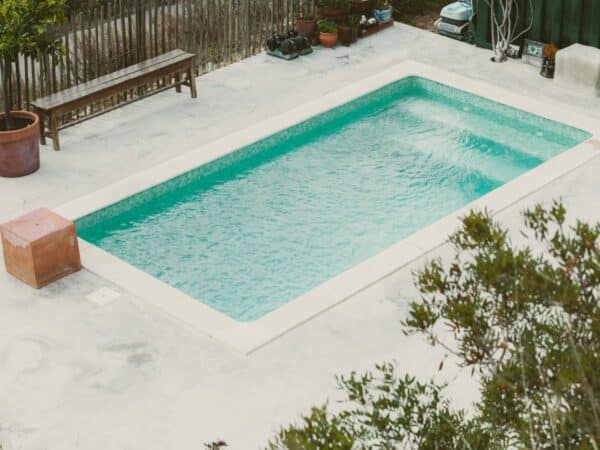 Fallece una niña de dos años ahogada en una piscina privada de Finestrat, Alicante