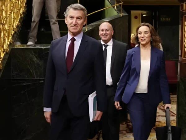 Feijóo impulsa el relevo de Mazón tras la crisis por la DANA