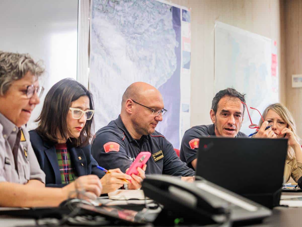 Fin del confinamiento por el incendio tóxico en Vilanova i la Geltrú con posibles restricciones