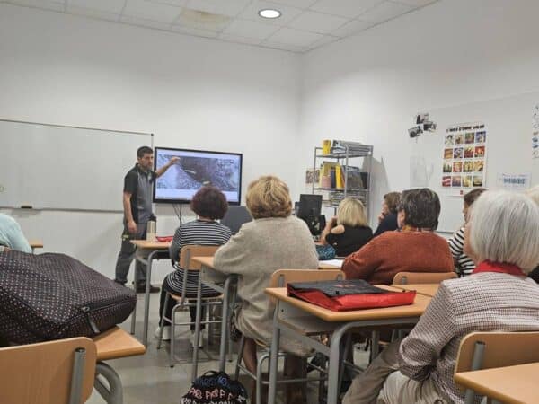 Formación contra el mosquito tigre en colegios de Benicàssim