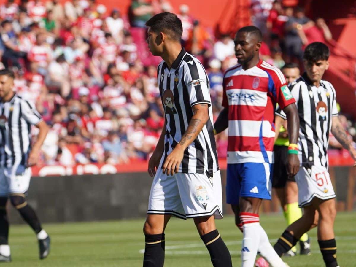 El CD Castellón pierde el rumbo y cae derrotado ante el Granada