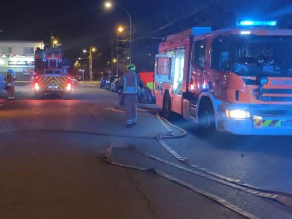 Incendio en un edificio de València deja a nueve personas en el hospital