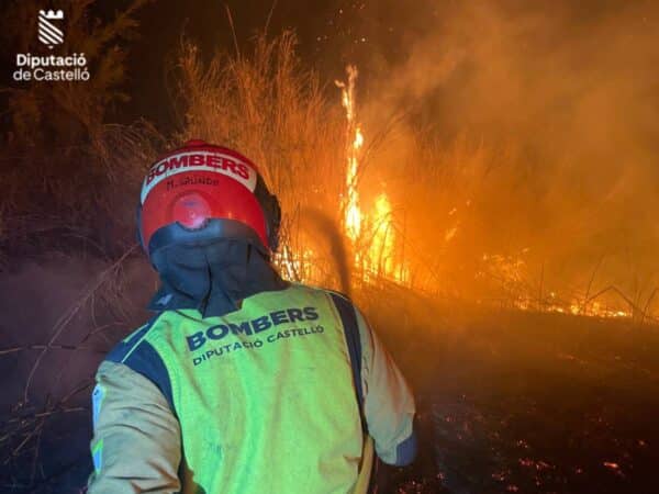 Incendio forestal en Peñíscola por un rayo en Torre Badum