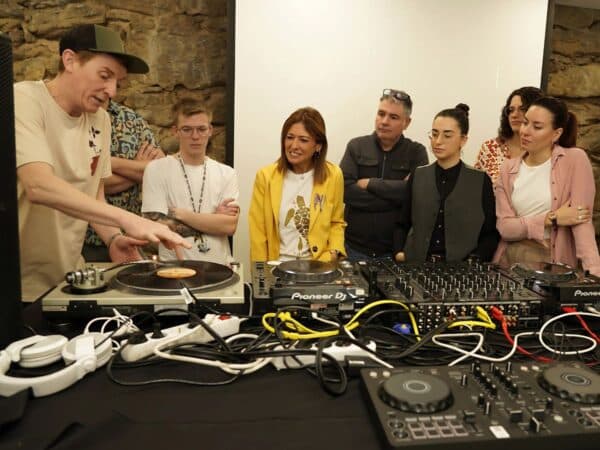 La Escuela Provincial de DJs de la Diputación de Castellón despierta el entusiasmo de los jóvenes