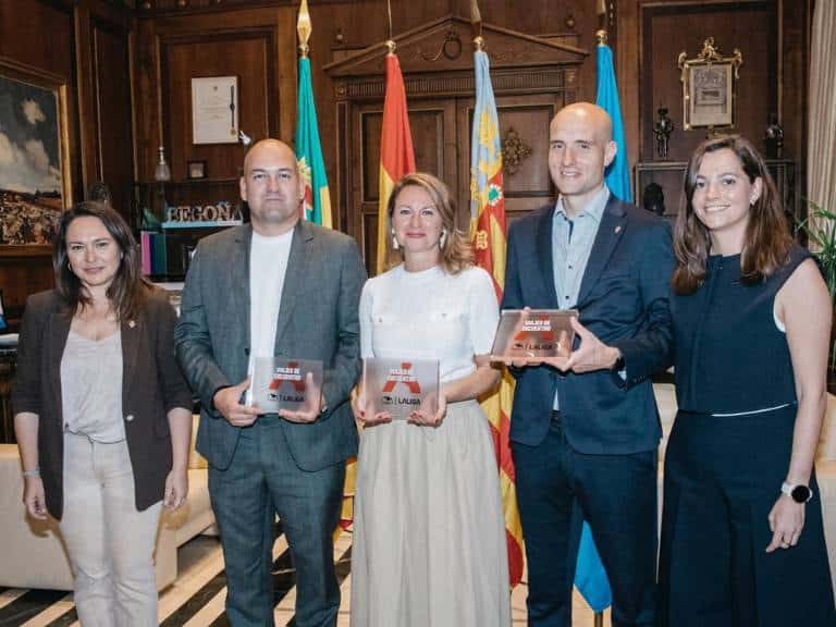 LALIGA fomenta el turismo deportivo y el hermanamiento entre aficiones a través de los desplazamientos de hinchas durante la temporada.