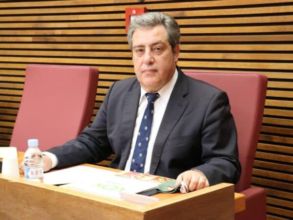 Llanos (Vox) admite que quieren «estrangular» la AVL hasta su desaparición