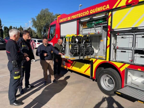 Los Bomberos de Castellón refuerzan su flota con un camión para riesgos químicos
