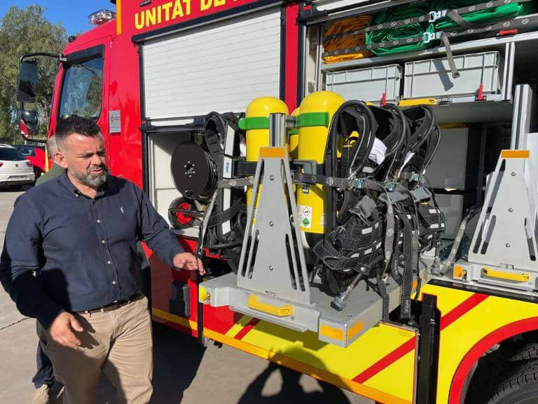 Los Bomberos de la Diputación de Castellón estrenan un avanzado camión UPQ para riesgos químicos, radiológicos y bacteriológicos.
