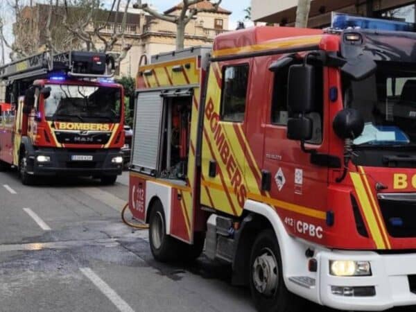 Manifestación de los Bomberos de Castellón en apoyo al compañero Jordi