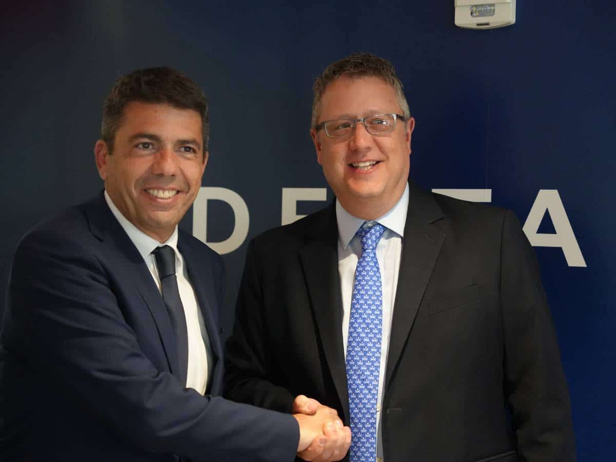 Mazón apuesta por recuperar vuelos directos entre la Comunitat Valenciana y Estados Unidos