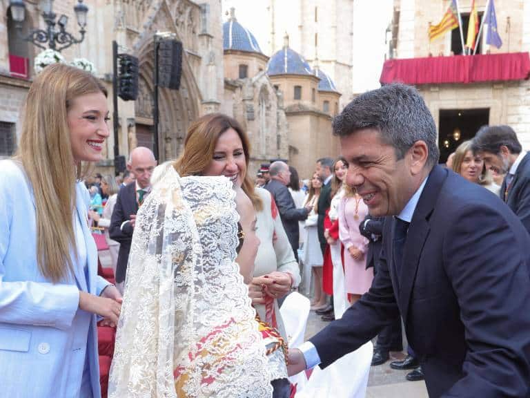 Carlos Mazón, ha asistido a la tradicional Missa d’Infants con motivo de las fiestas en honor a la Virgen de los Desamparados.