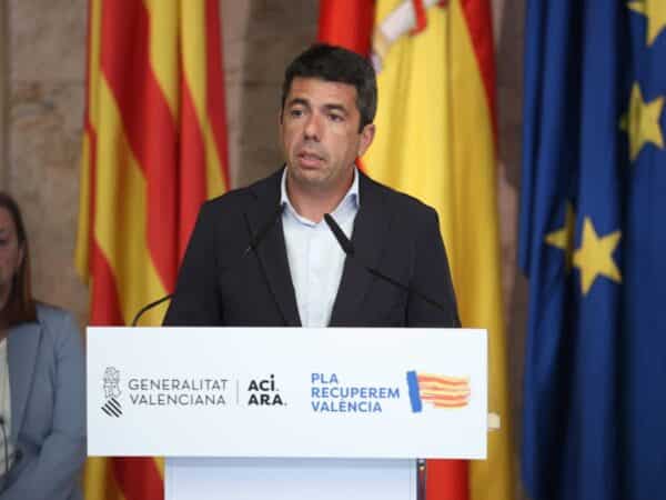 Mazón rechaza rumores sobre su salida y apoya a Feijóo para el Congreso del PP