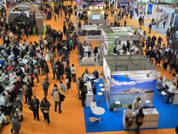 Oropesa del Mar presenta su amplia oferta turística en la Feria de Turismo de Bilbao