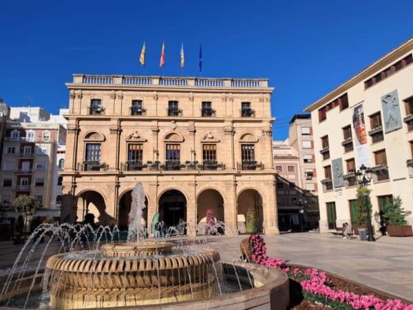 Piden aplicar el recargo del IBI en Castellón a grandes propietarios con pisos vacíos