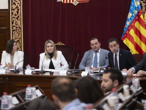 Polémica por la «moqueta de lujo» de 40.000 € en la Diputación de Castellón