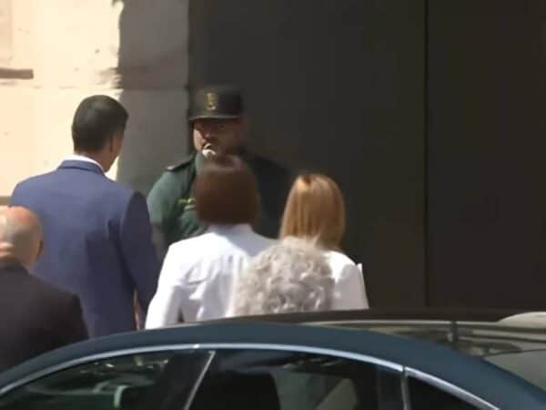 Sánchez abucheado: Gritos de «¡Fuera!» en su reunión con víctimas de la DANA