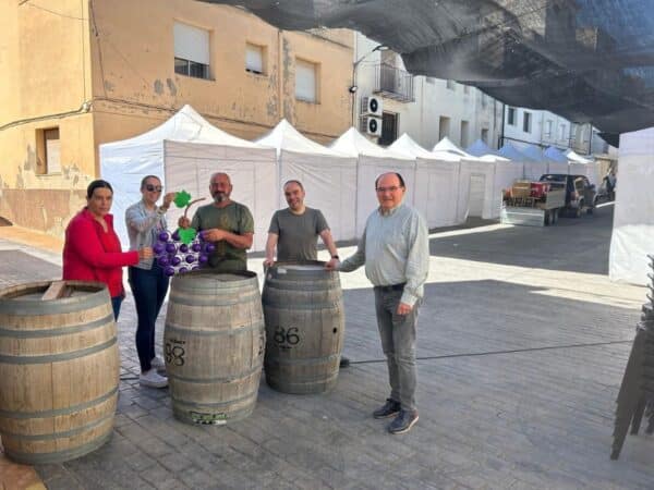 Todo preparado en Les Useres para la inauguración de la XI ‘Fira del Vi’