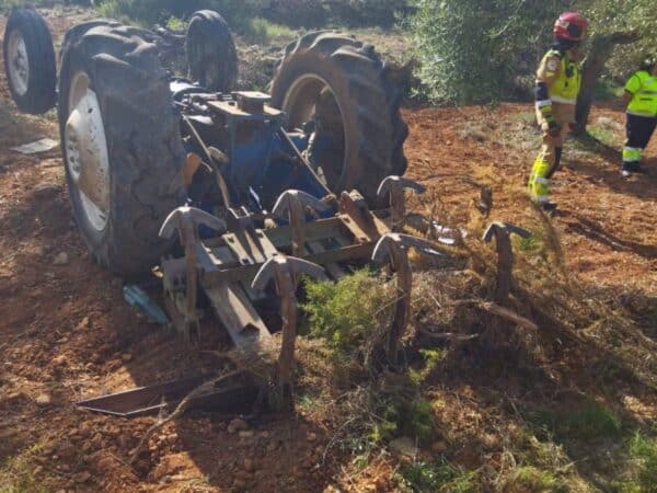 Trágico accidente en Castellón: Fallece un hombre en Zucaina tras volcar con su tractor
