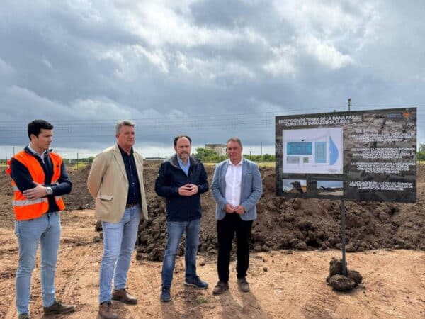 Un pueblo de Castellón crea un complejo deportivo con la tierra de la DANA
